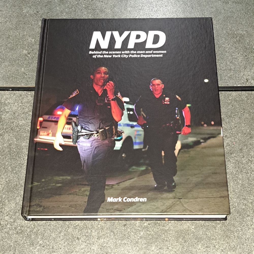 NYPD BOOK - Picture 2 of 9